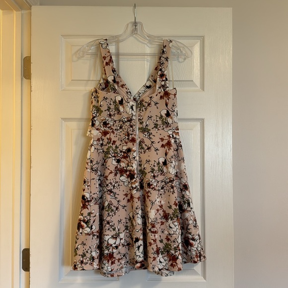 Women’s Pink Floral Dress - Picture 2 of 2